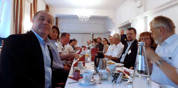 Mitglieder und Gäste beim 3. Unternehmerfrühstück der Initiative Reinickendorf