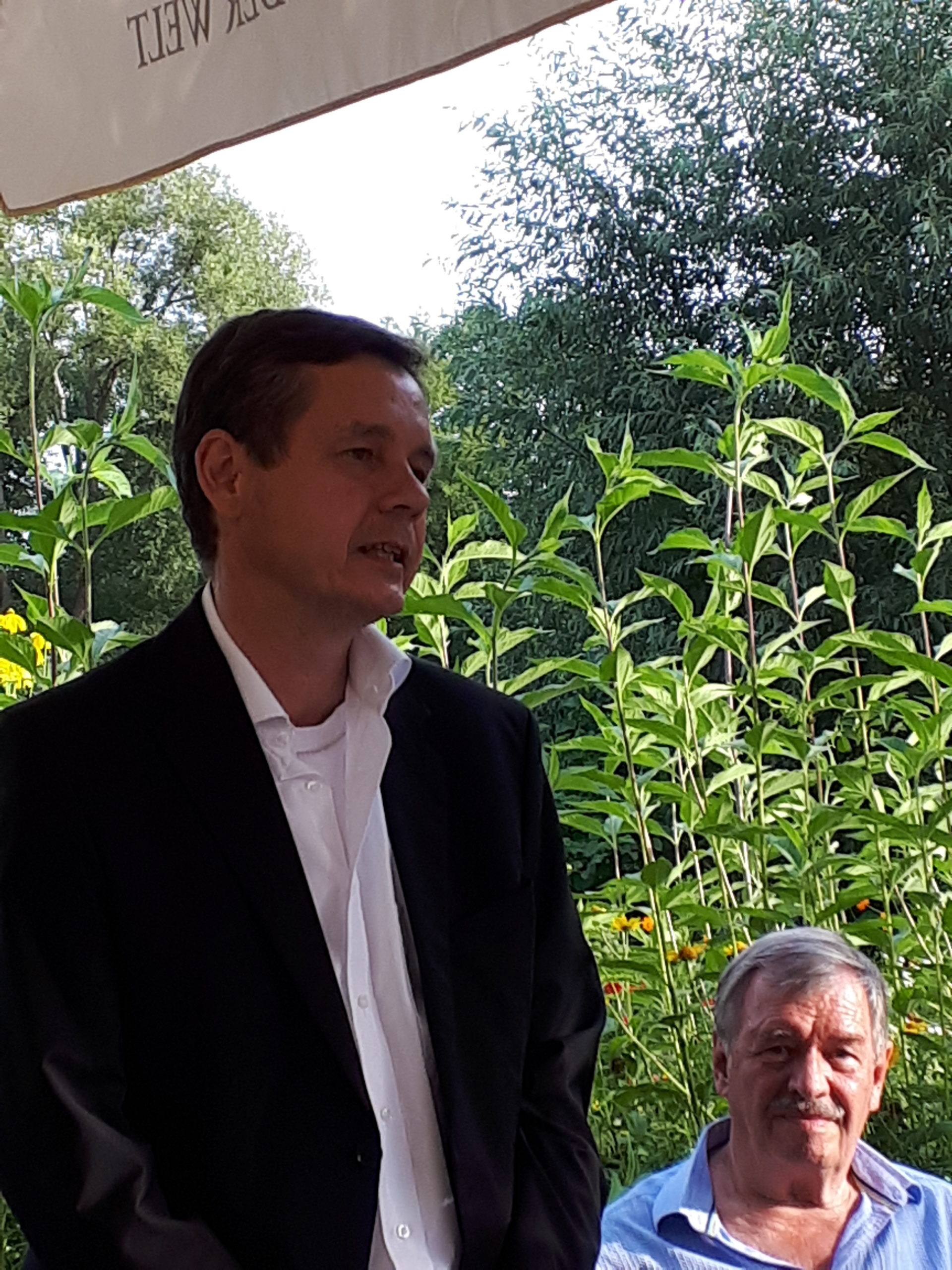 SPD-Bürgermeisterkandidat Uwe Brockhausen beim Sommerfest Initiative Reinickendorf 2021
